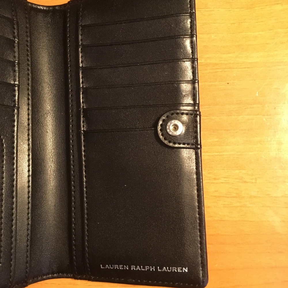 Lauren Ralph Lauren Wallet - Picture 5 of 8